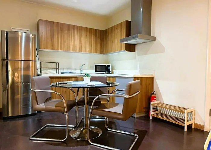 The Gramercy Residences - 2 Bedroom Penthouse With Balcony * Manila