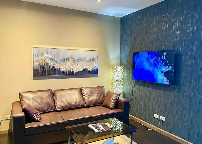 Hostel The Gramercy Residences - 2 Bedroom Penthouse With Balcony *