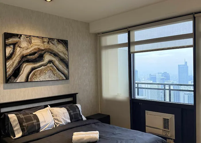 The Gramercy Residences - 2 Bedroom Penthouse With Balcony Hostel Manila